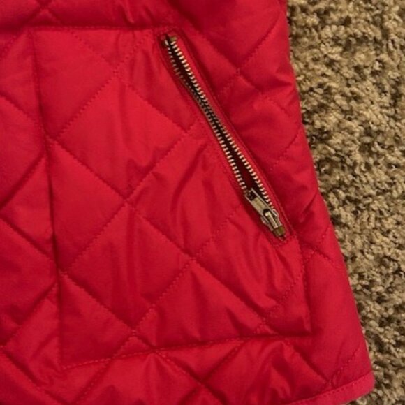 Old Navy Women's Thin Quilted vest - Picture 6 of 6